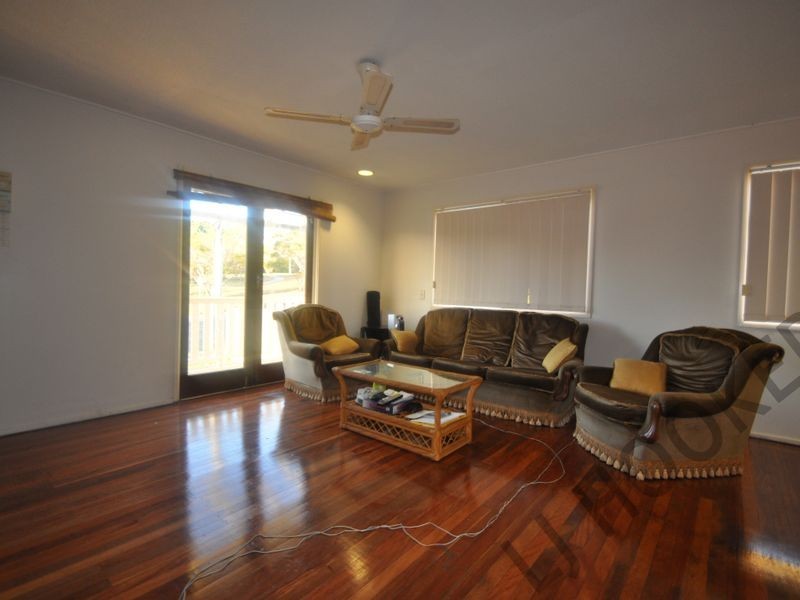 27 Mawarra Street, Kingston QLD 4114