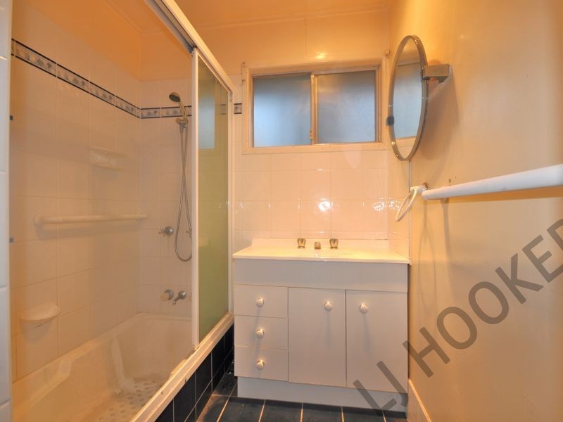 27 Mawarra Street, Kingston QLD 4114