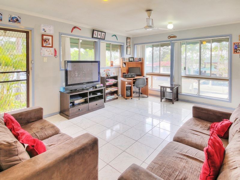 52 Laughlin Street, Kingston QLD 4114