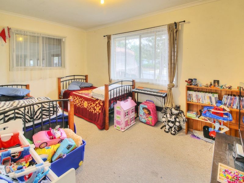 52 Laughlin Street, Kingston QLD 4114