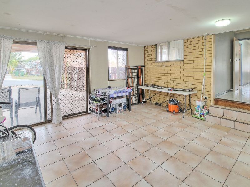 52 Laughlin Street, Kingston QLD 4114