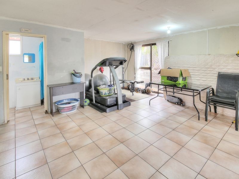 52 Laughlin Street, Kingston QLD 4114
