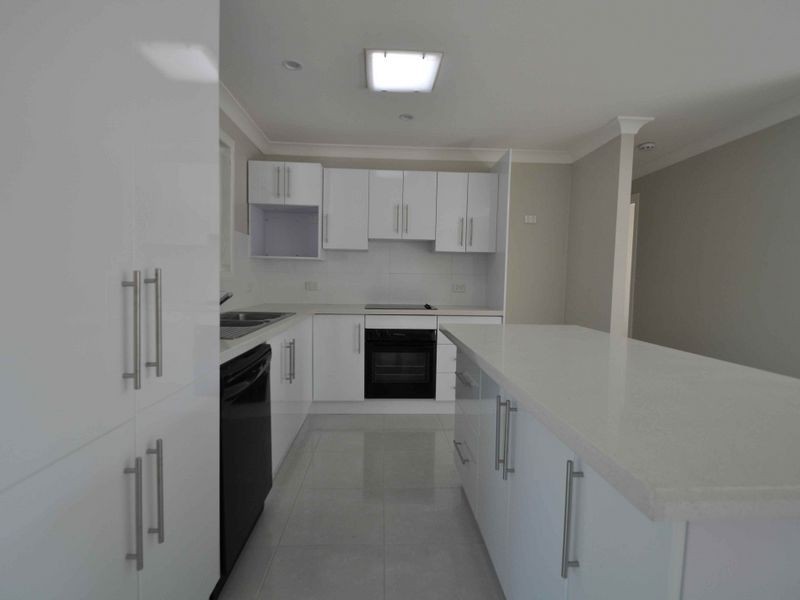 30 Bursaria Street, Crestmead QLD 4132