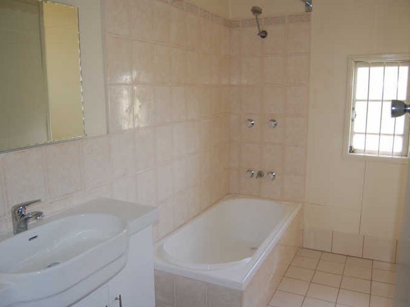 35 North Road, Woodridge QLD 4114