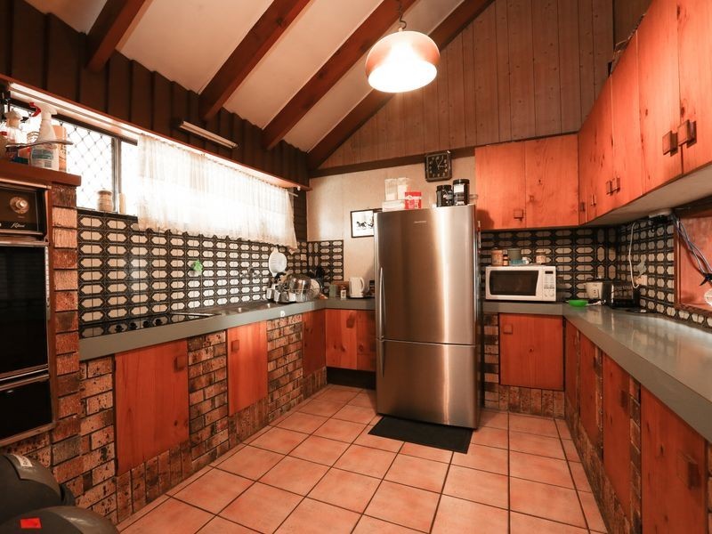 27 Leyland Street, Mount Gravatt East QLD 4122