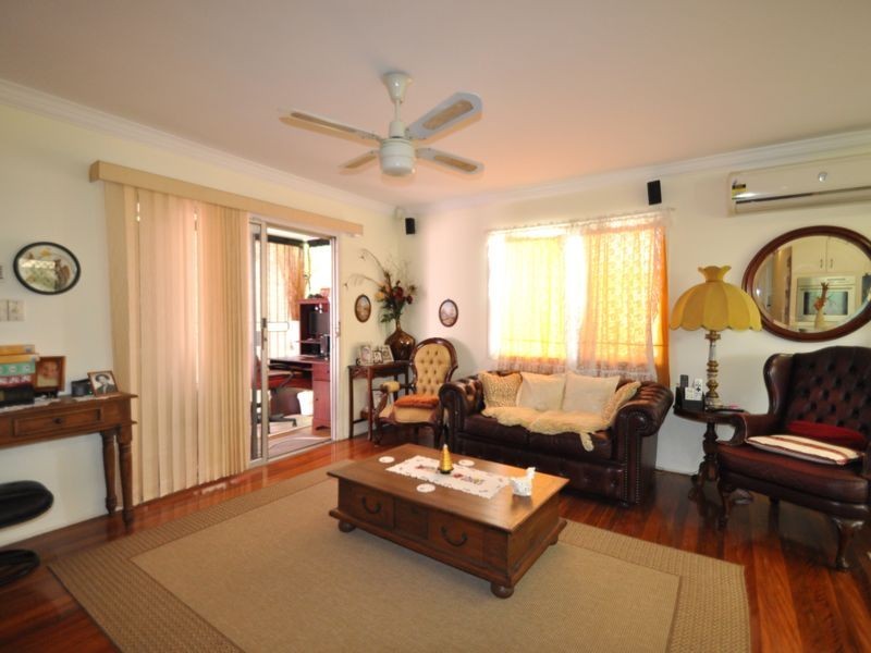 4 Macbeth Street, Kingston QLD 4114