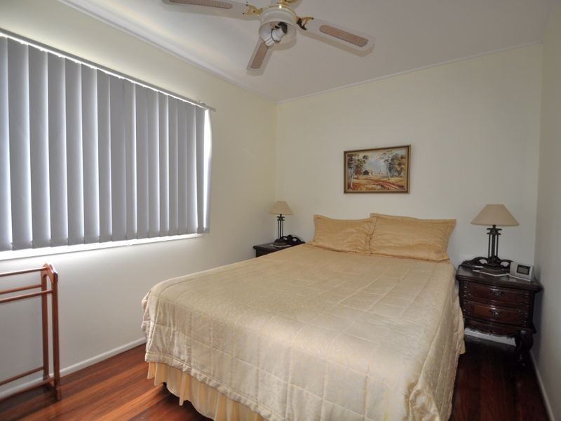 4 Macbeth Street, Kingston QLD 4114