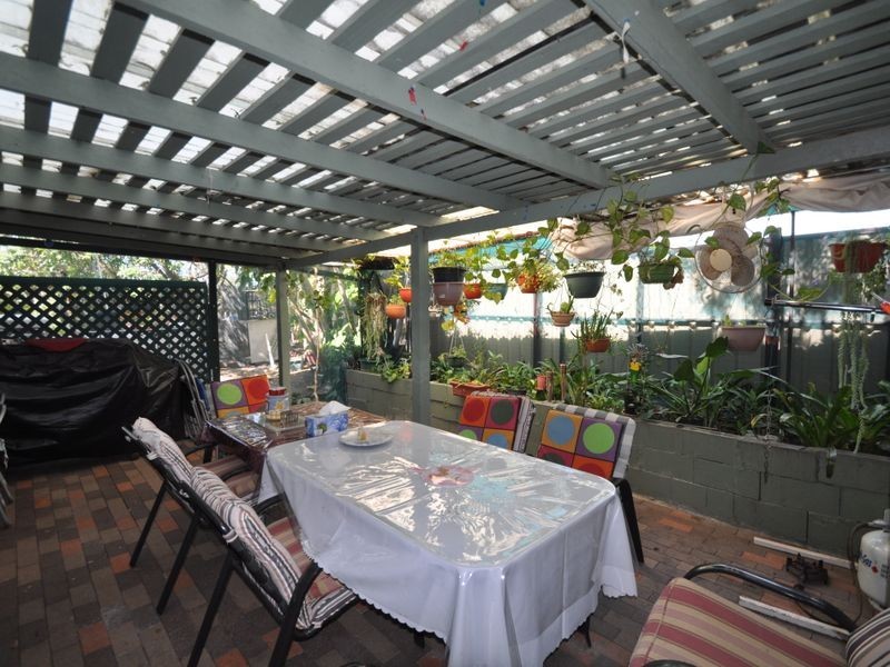 4 Macbeth Street, Kingston QLD 4114