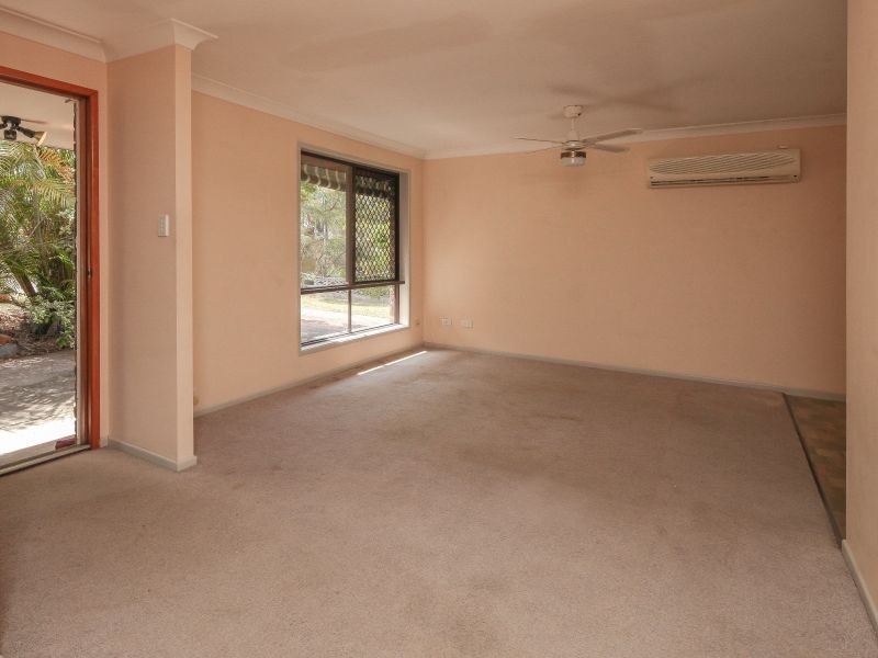 11 Garden Avenue, Woodridge QLD 4114