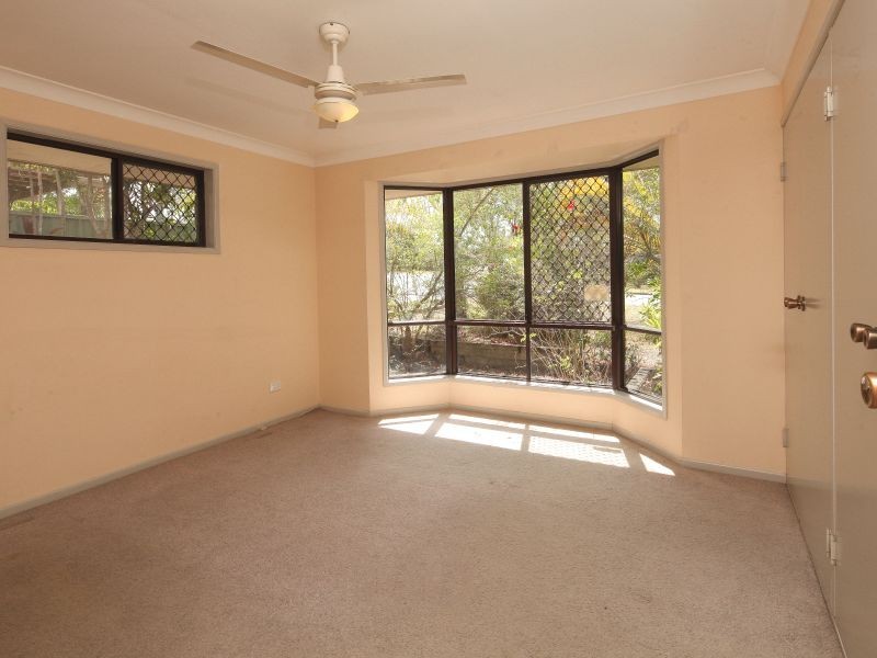 11 Garden Avenue, Woodridge QLD 4114