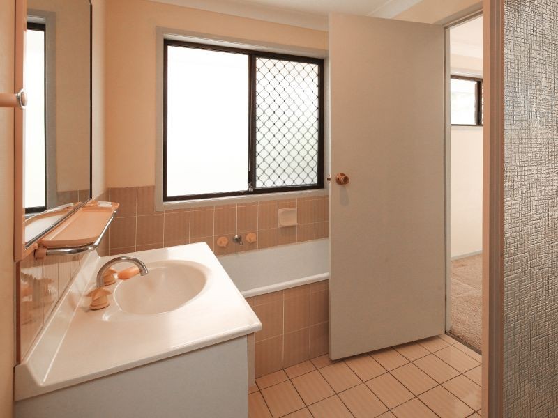 11 Garden Avenue, Woodridge QLD 4114