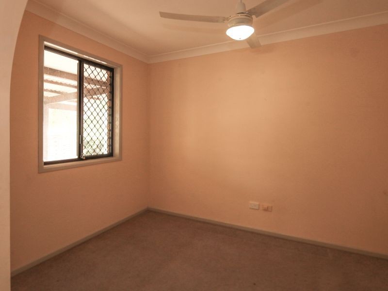 11 Garden Avenue, Woodridge QLD 4114