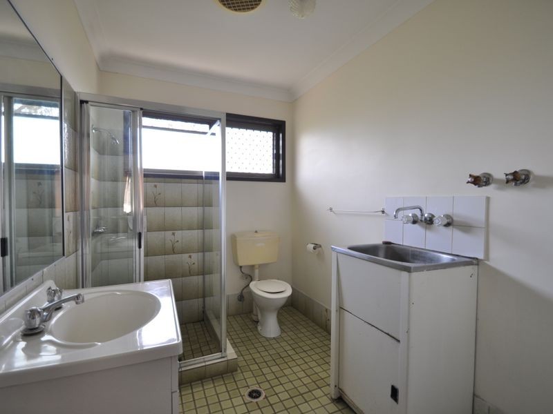 4/10 North Road, Woodridge QLD 4114
