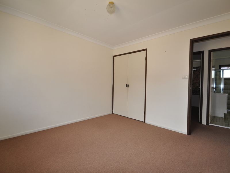 4/10 North Road, Woodridge QLD 4114