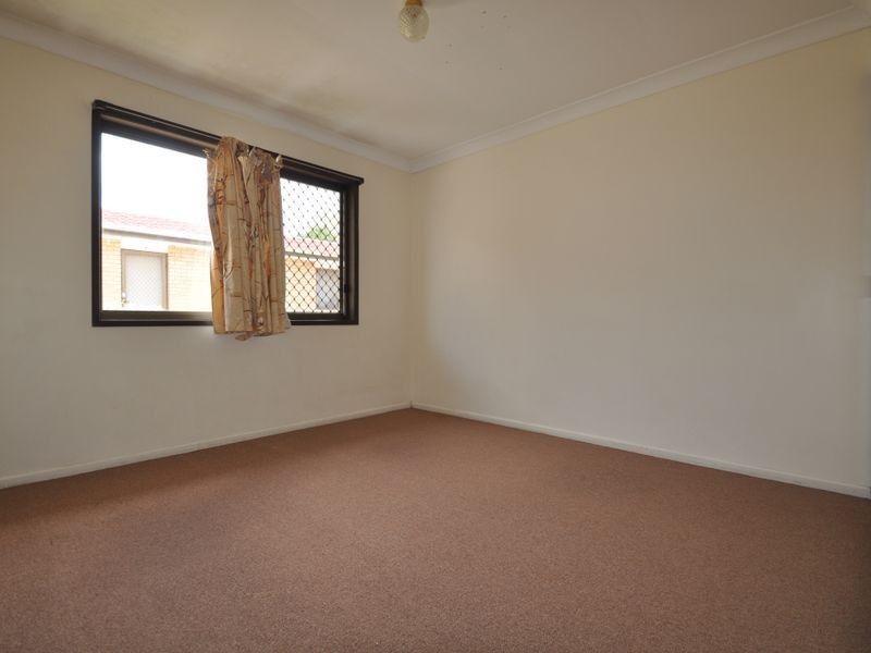 4/10 North Road, Woodridge QLD 4114