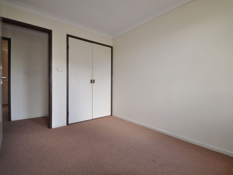 4/10 North Road, Woodridge QLD 4114