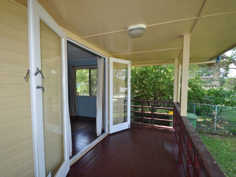 4 Skyline Drive, Kingston QLD 4114