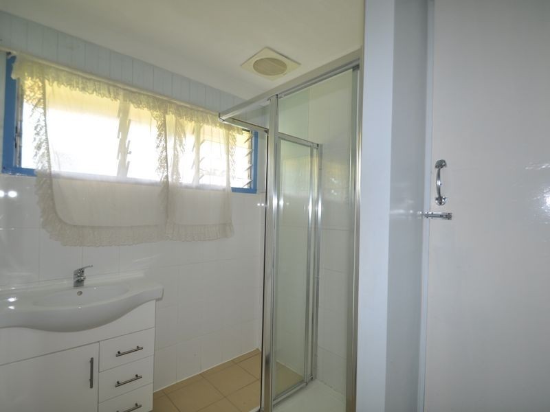 4 Skyline Drive, Kingston QLD 4114