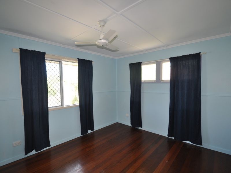 4 Skyline Drive, Kingston QLD 4114