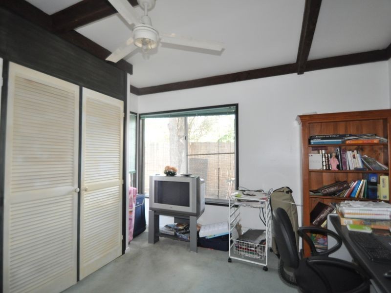 63 Ashvale Street, Kingston QLD 4114