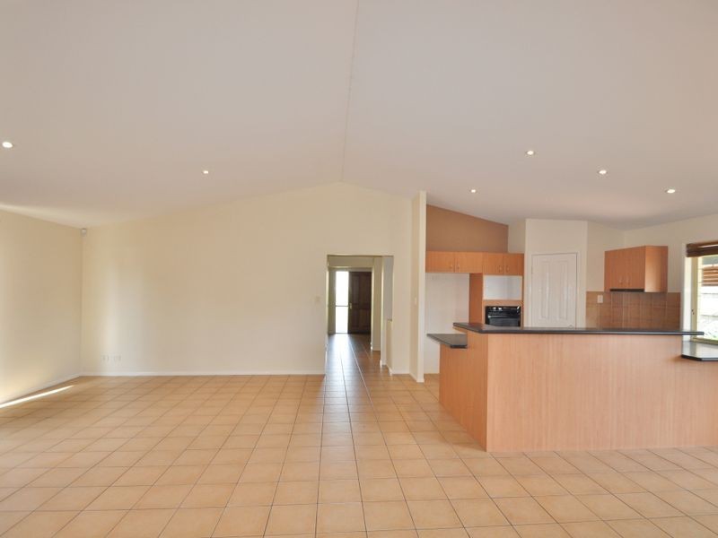 30 Lyrebird Street, Loganlea QLD 4131