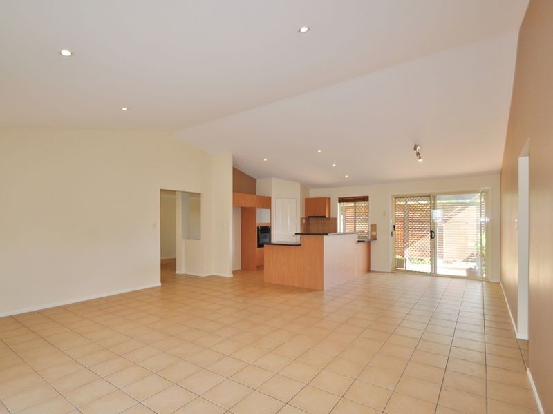 30 Lyrebird Street, Loganlea QLD 4131