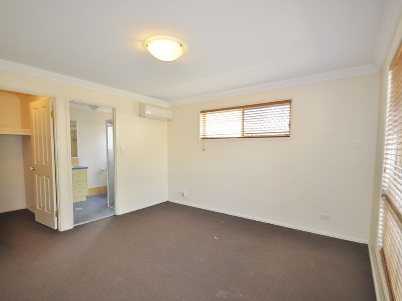 30 Lyrebird Street, Loganlea QLD 4131