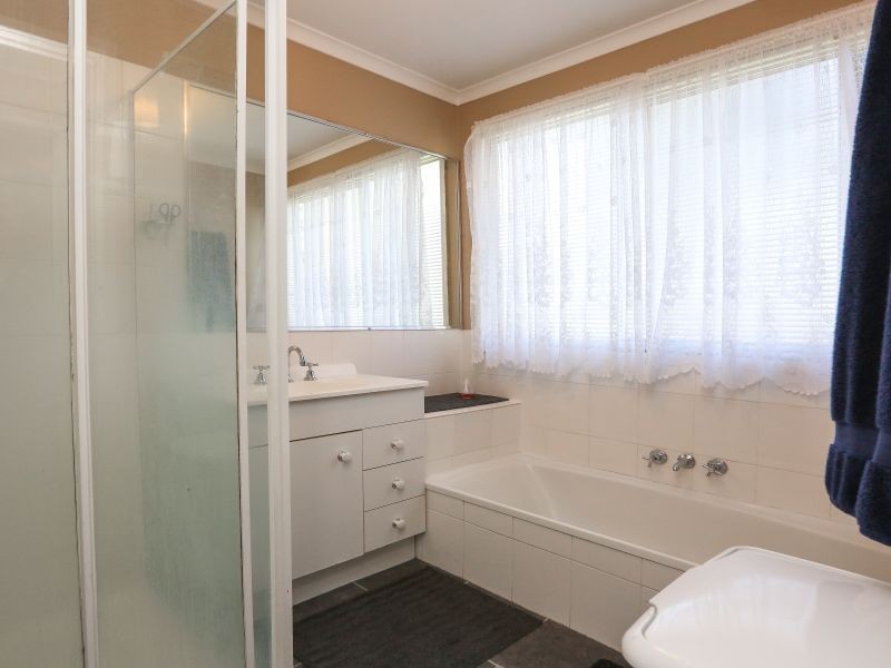 31 West Bega Rd, Kingston QLD 4114