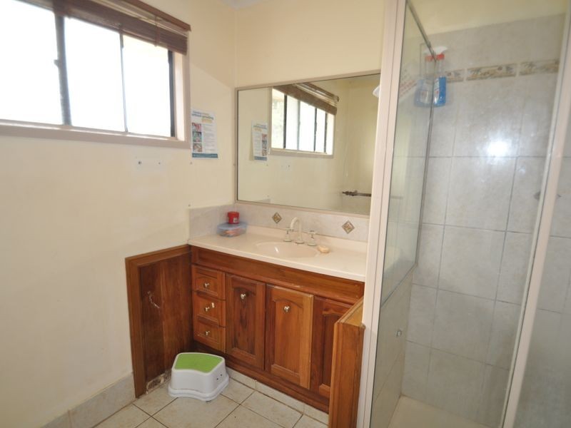 77 Aquarius Drive, Kingston QLD 4114