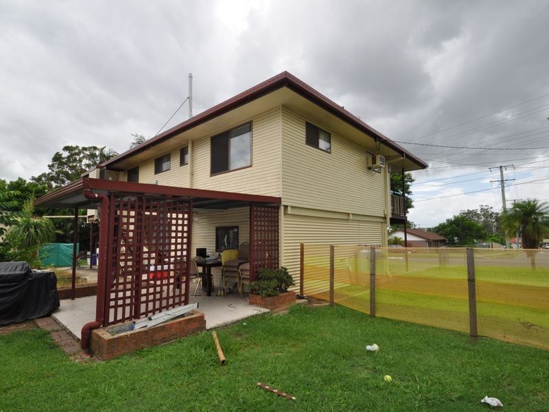77 Aquarius Drive, Kingston QLD 4114
