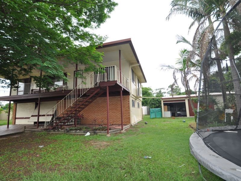 77 Aquarius Drive, Kingston QLD 4114