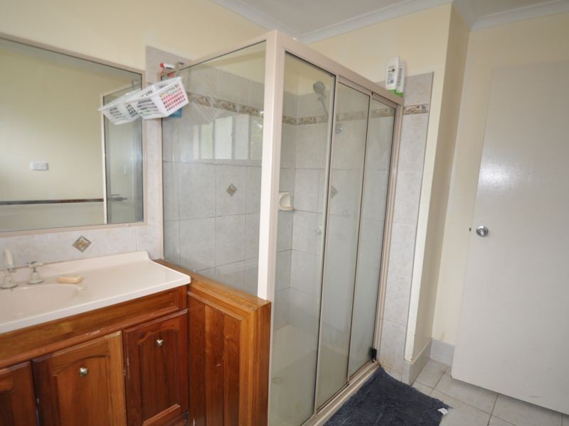 77 Aquarius Drive, Kingston QLD 4114