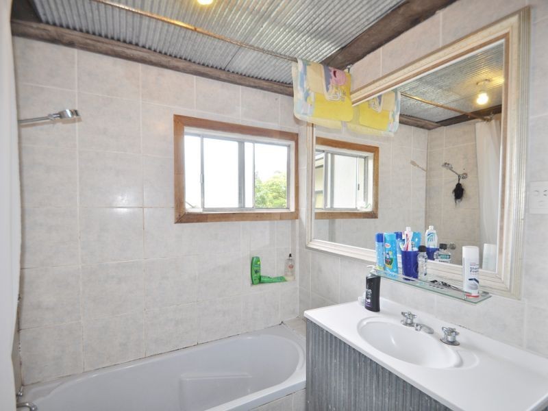 35 Myra Street, Kingston QLD 4114