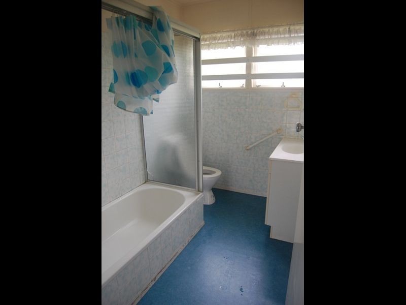 25 Wembley Road, Logan Central QLD 4114