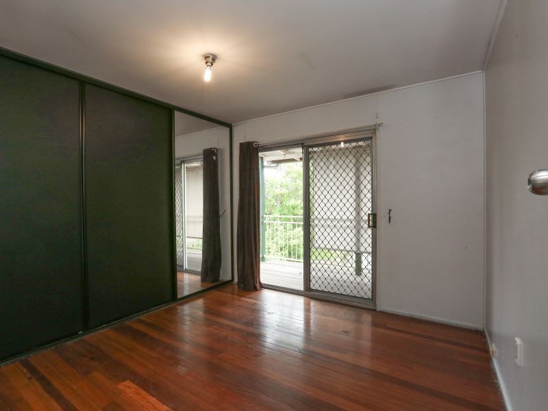 4 Melanie Street, Kingston QLD 4114