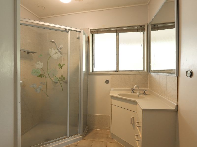 4 Melanie Street, Kingston QLD 4114