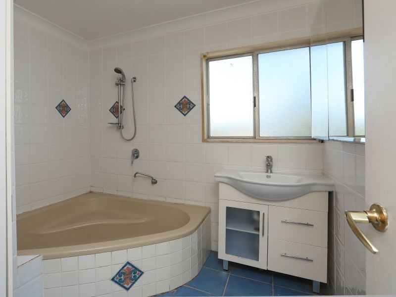 10 Mikaga Court, Woodridge QLD 4114