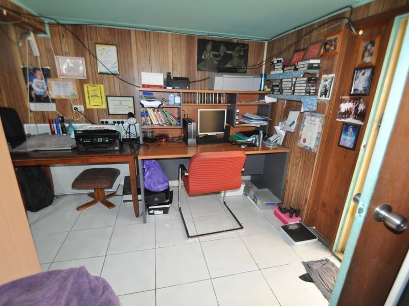 11 Laughlin St, Kingston QLD 4114