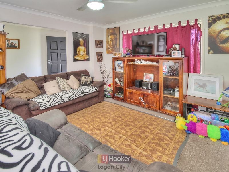 44 Lakeview Drive, Logan Reserve QLD 4133