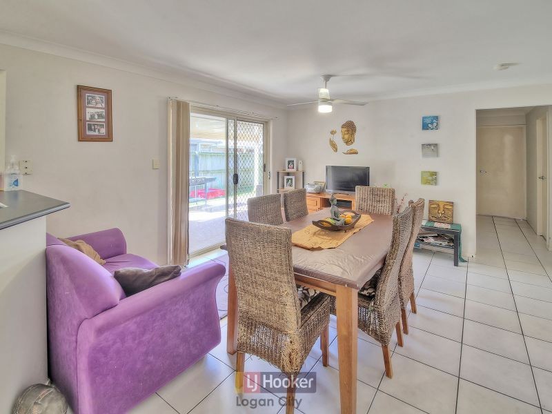 44 Lakeview Drive, Logan Reserve QLD 4133