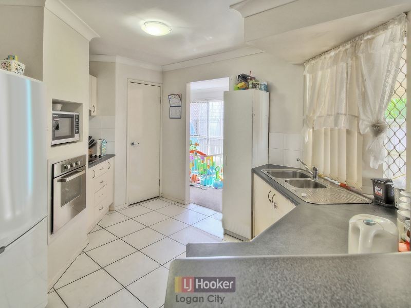 44 Lakeview Drive, Logan Reserve QLD 4133