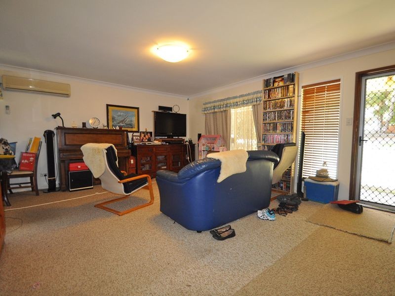 17 Laughlin Street, Kingston QLD 4114