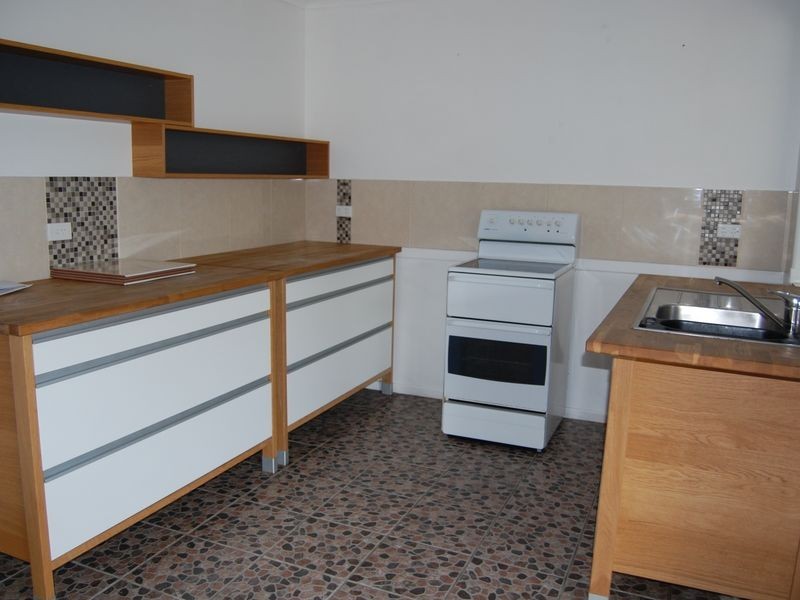 98 Barossa Street, Kingston QLD 4114