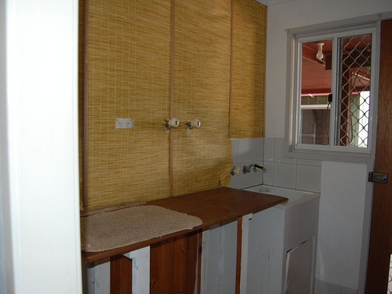 98 Barossa Street, Kingston QLD 4114