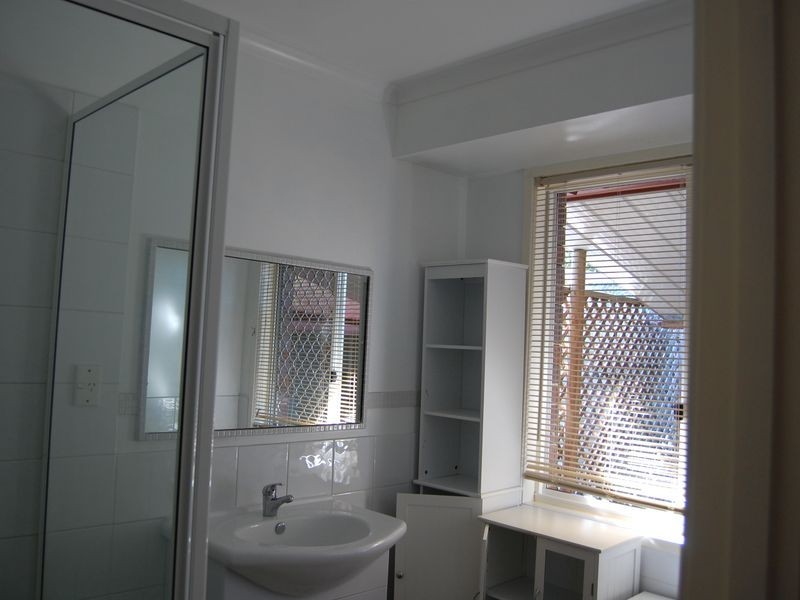 98 Barossa Street, Kingston QLD 4114