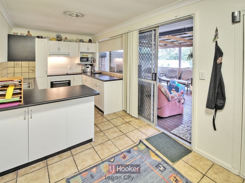 27 Winifred Street, Kingston QLD 4114