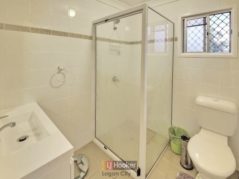 27 Winifred Street, Kingston QLD 4114