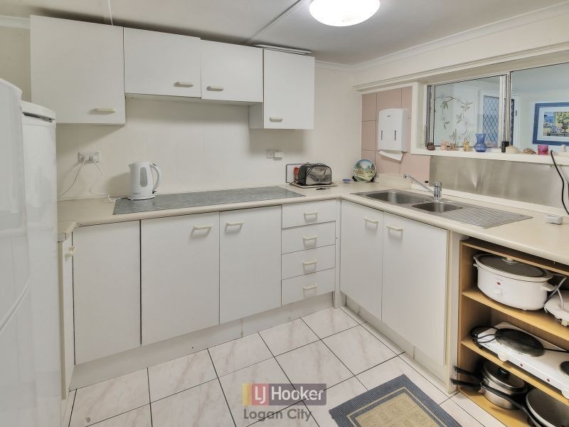 27 Winifred Street, Kingston QLD 4114