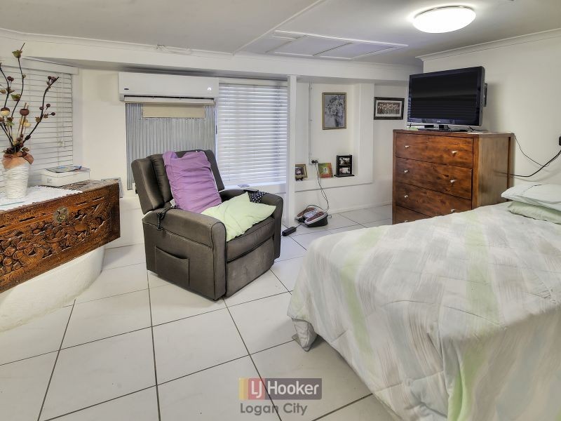 27 Winifred Street, Kingston QLD 4114