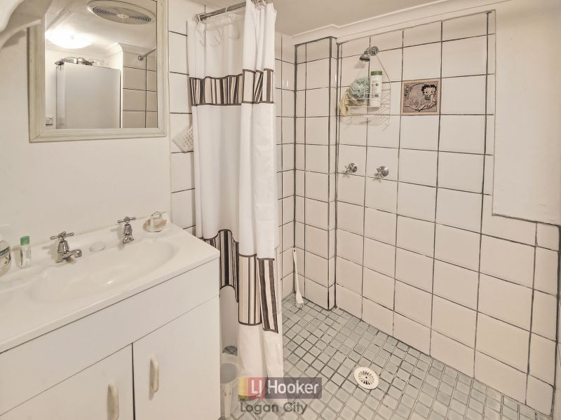 27 Winifred Street, Kingston QLD 4114